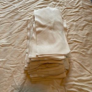 33 esembly stay-dry liners, gently used. Minimal to no staining.